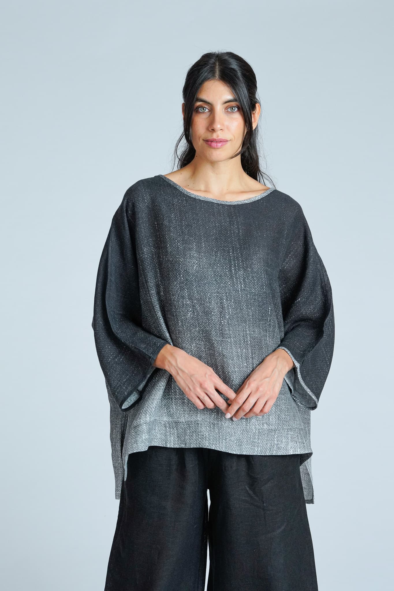 Top Oversize in Puro Lino con Effetto Degradé — immagine 1