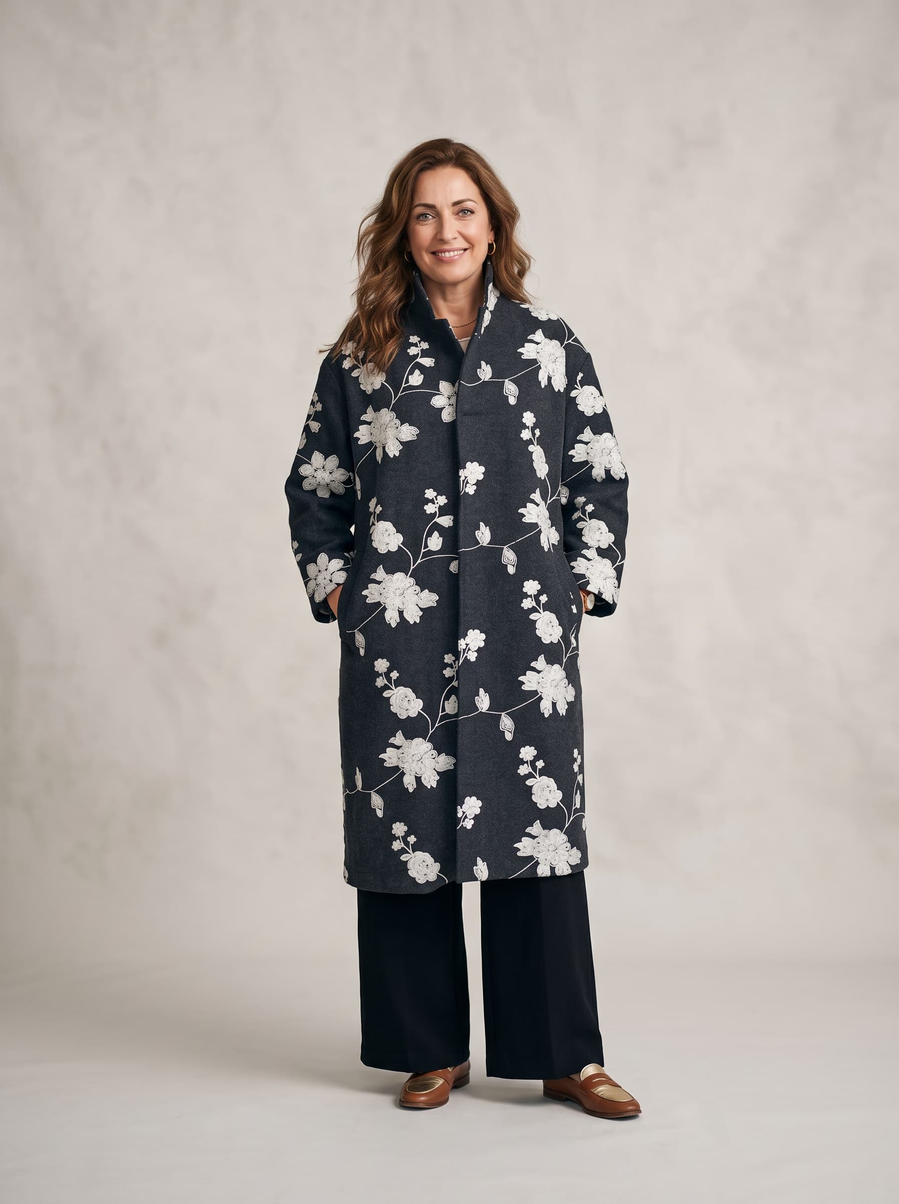 Cappotto in Lana con Ricami — immagine 4