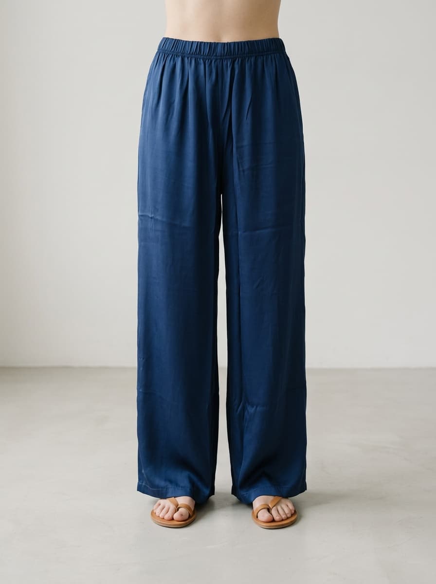 Pantaloni Palazzo in Viscosa Blu con Vita Elasticizzata — immagine 2