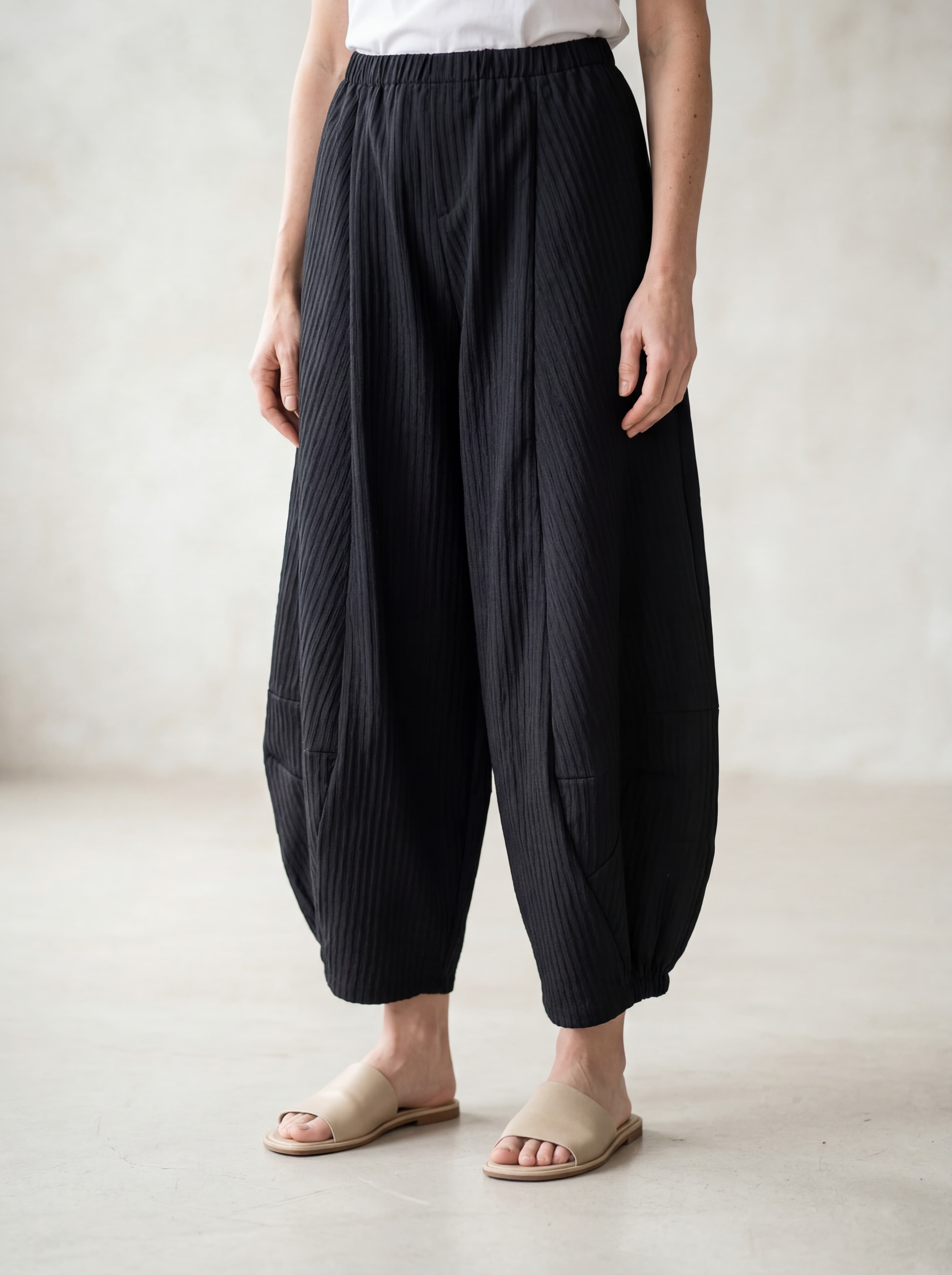 Pantaloni in Cotone con Lavorazione Plisse — immagine 1