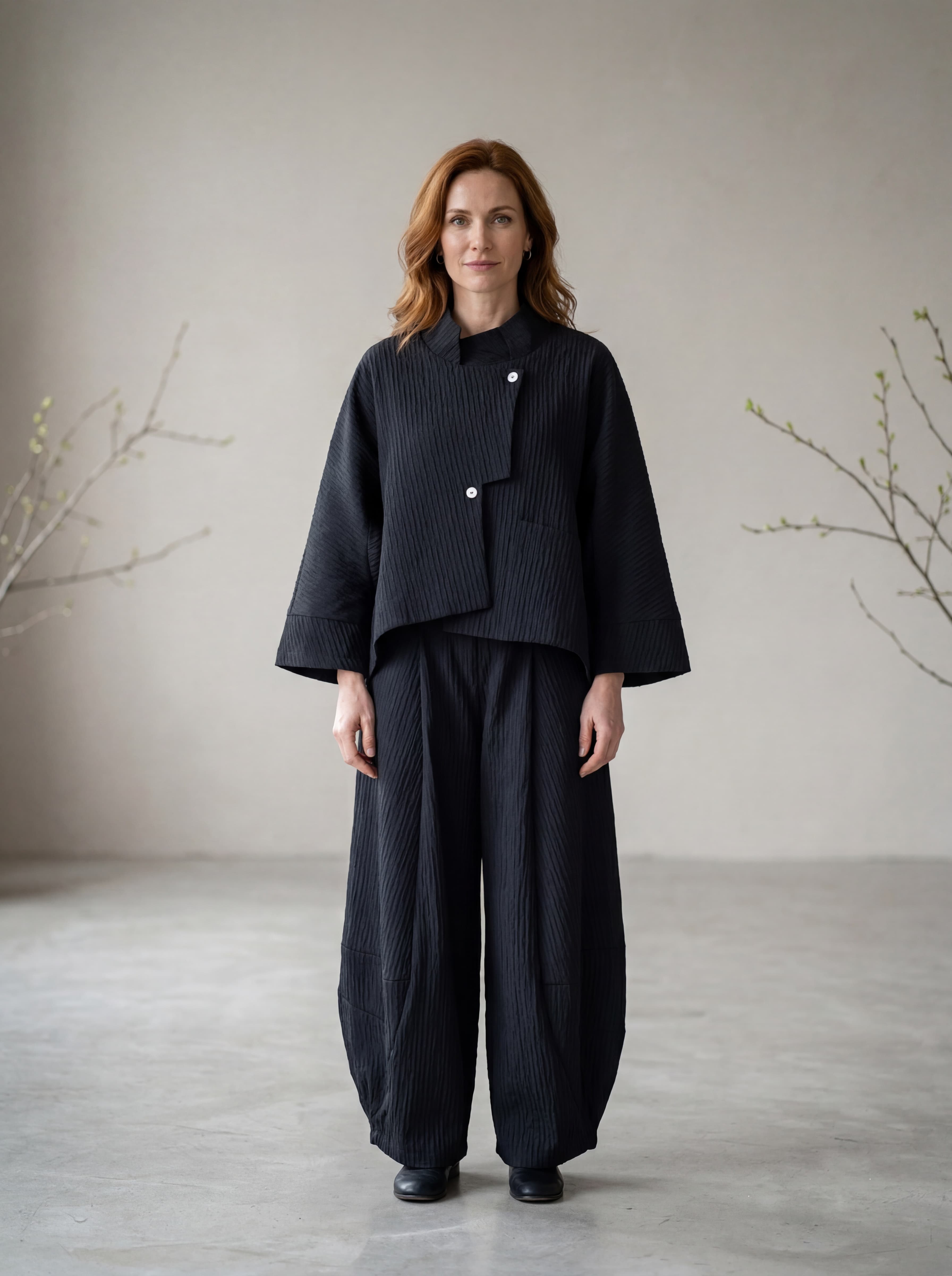 Giacca Strutturata in Cotone Plisse Nera — immagine 2