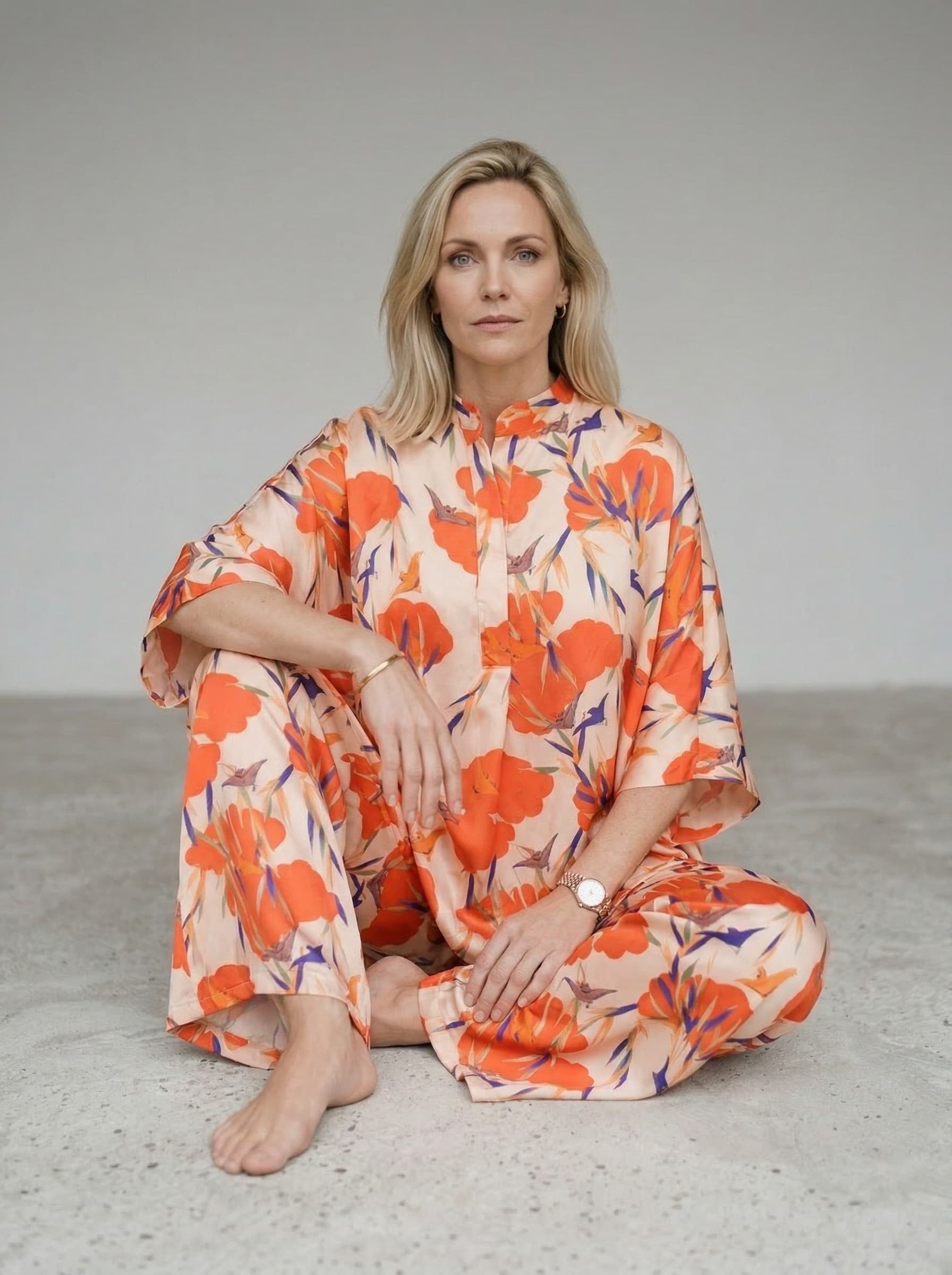 Camicia Oversize in Viscosa Satinata con Stampa Floreale — immagine 2